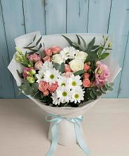 Букет цветов из:  Розы, Лизиантусы и Хризантемы в Пестово