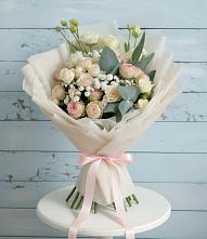 Букет цветов из:  Розы и Лизиантусы в Пестово