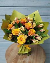 Букет цветов из:  Альстромерии и Розы в Пестово