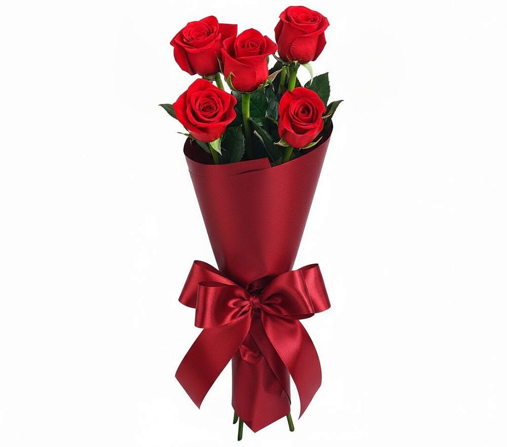 Букет 5 Красных роз Эдлесс Лав в Пестово
