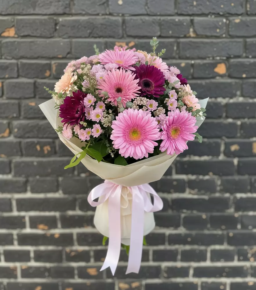 Букет цветов из: Герберы и Хризантемы в Пестово