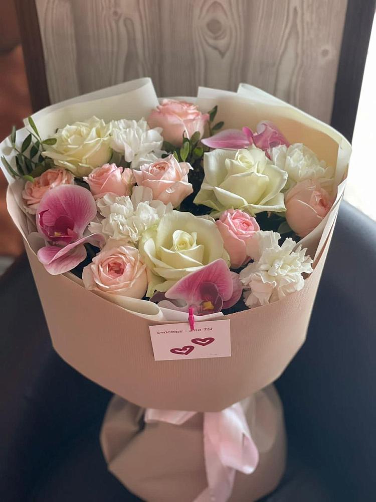 Букет цветов из: Орхидеи, Розы и Гвоздики в Пестово