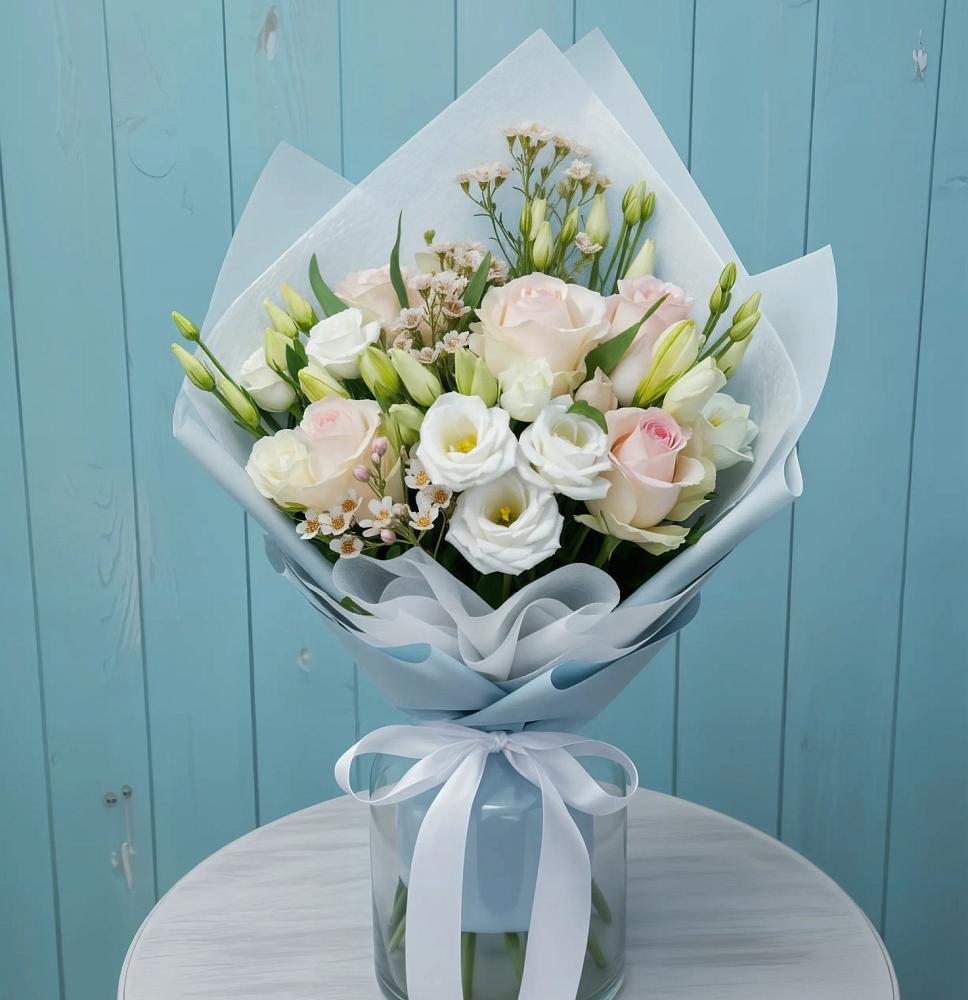 Букет цветов из: Розы и Лизиантусы в Пестово