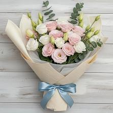Букет цветов из:  Лизиантусы в Пестово