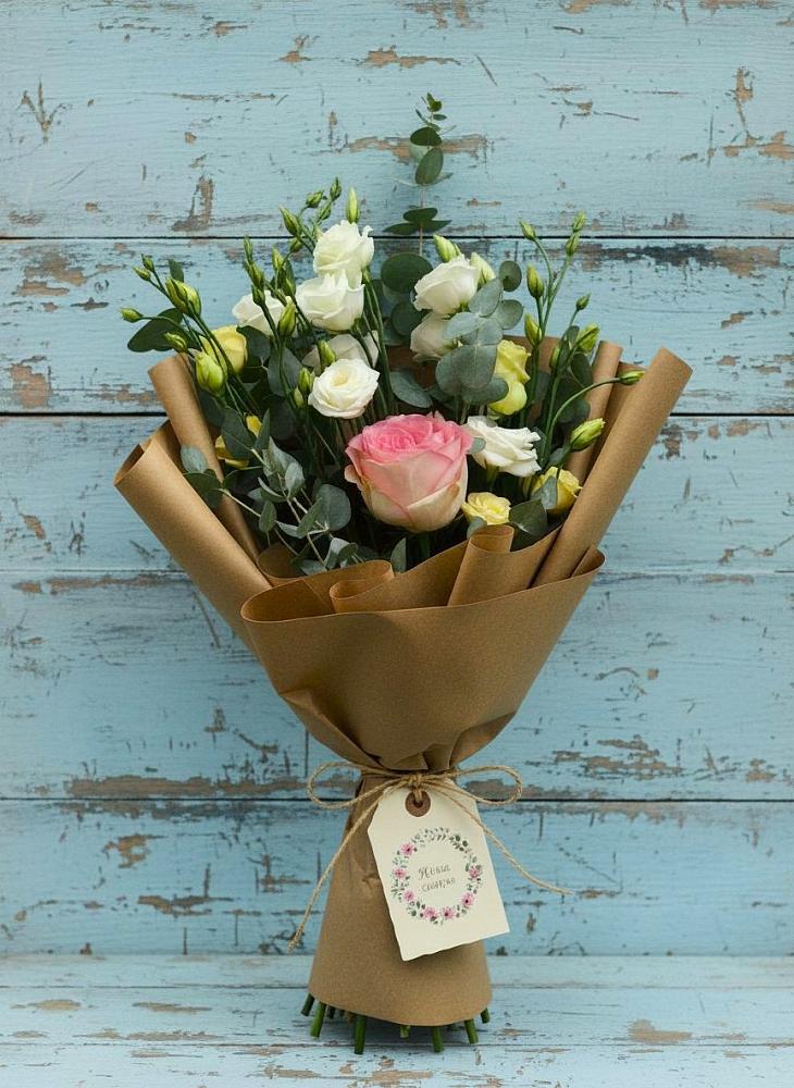 Букет цветов из: Розы и Лизиантусы в Пестово