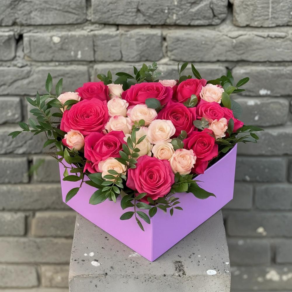 Цветочная композиция из Розы в коробке в Пестово