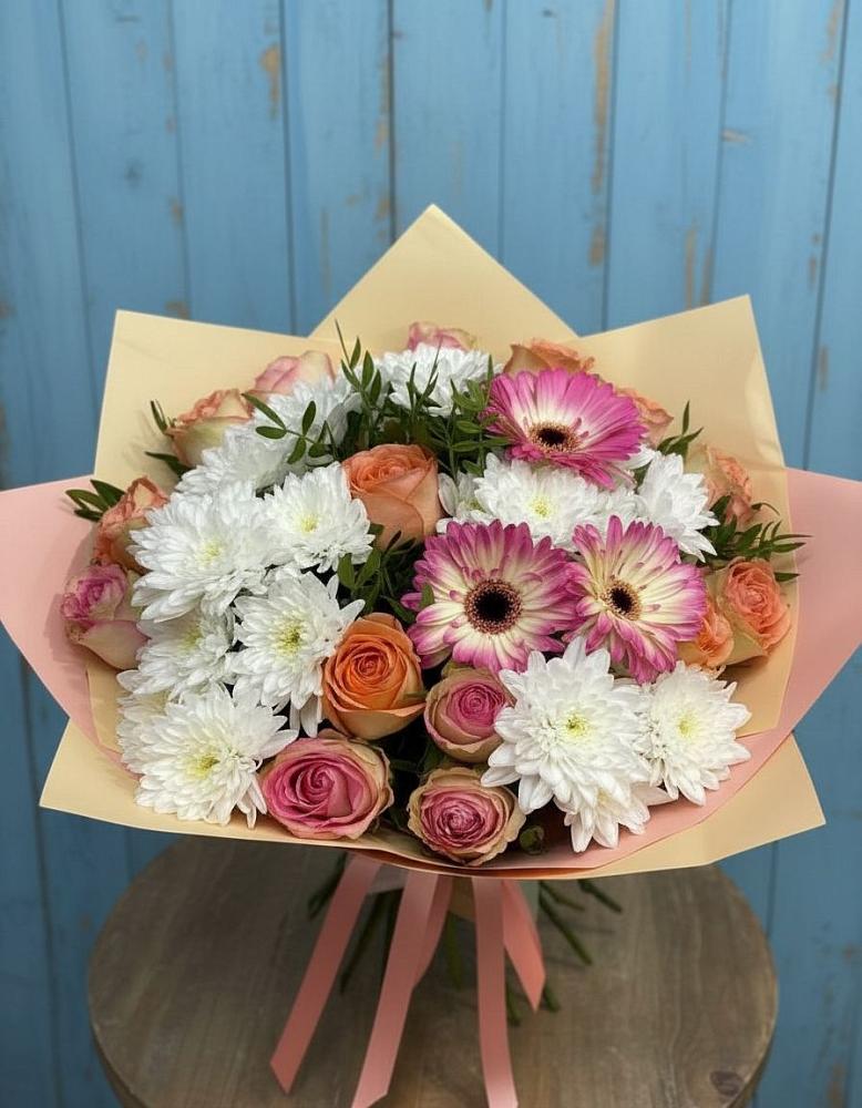Букет цветов из: Розы, Герберы и Хризантемы в Пестово
