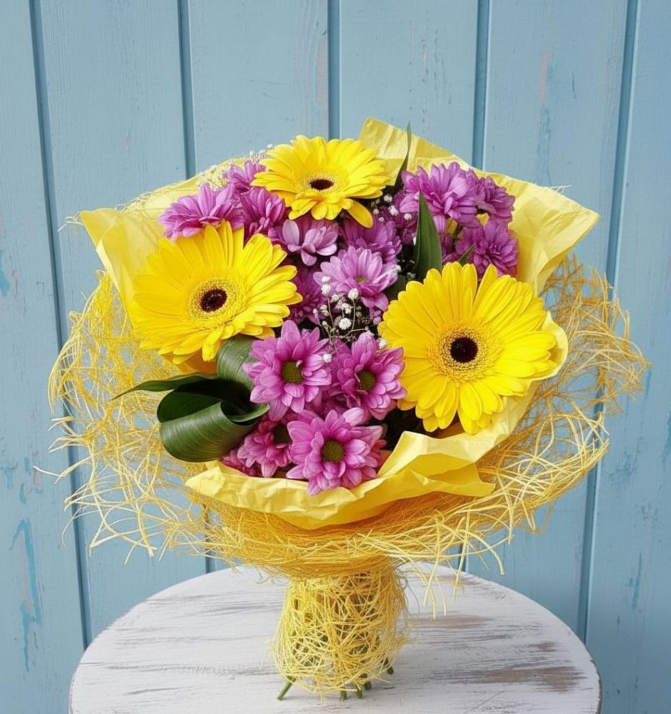 Букет цветов из: Хризантемы и Герберы в Пестово