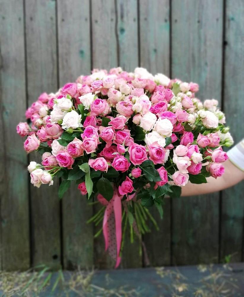 Букет Розовые кустовые розы Натали и Лав Лидия в Пестово