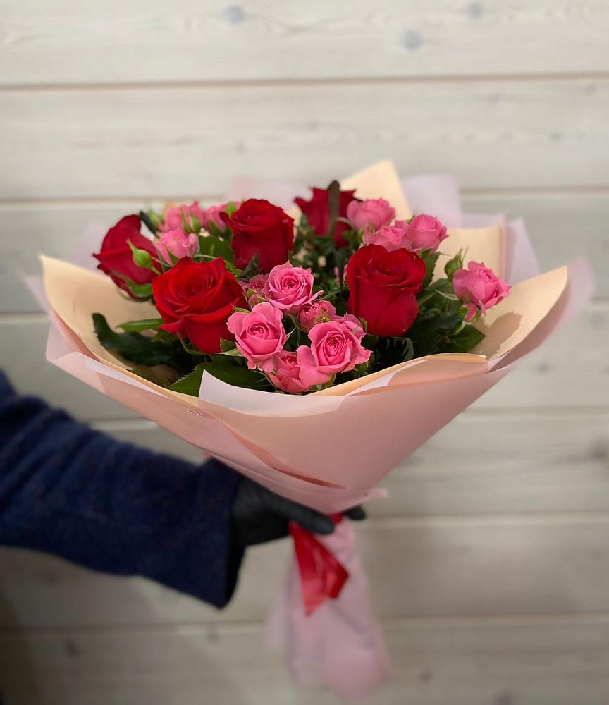 Букет цветов из: Розы в Пестово