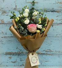 Букет цветов из:  Розы и Лизиантусы в Пестово