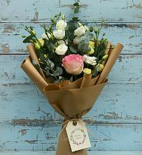 Букет цветов из:  Розы и Лизиантусы в Пестово