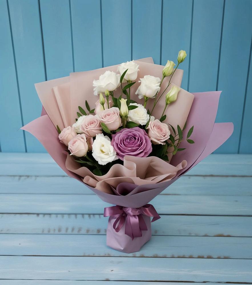 Букет цветов из: Розы и Лизиантусы в Пестово